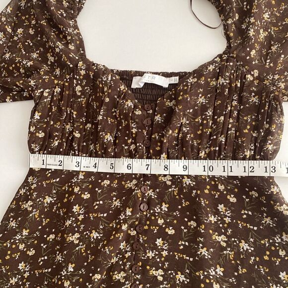 ASTR the Label Dark Brown Floral Long Sleeve Peasant Top Size Small - Picture 8 of 11